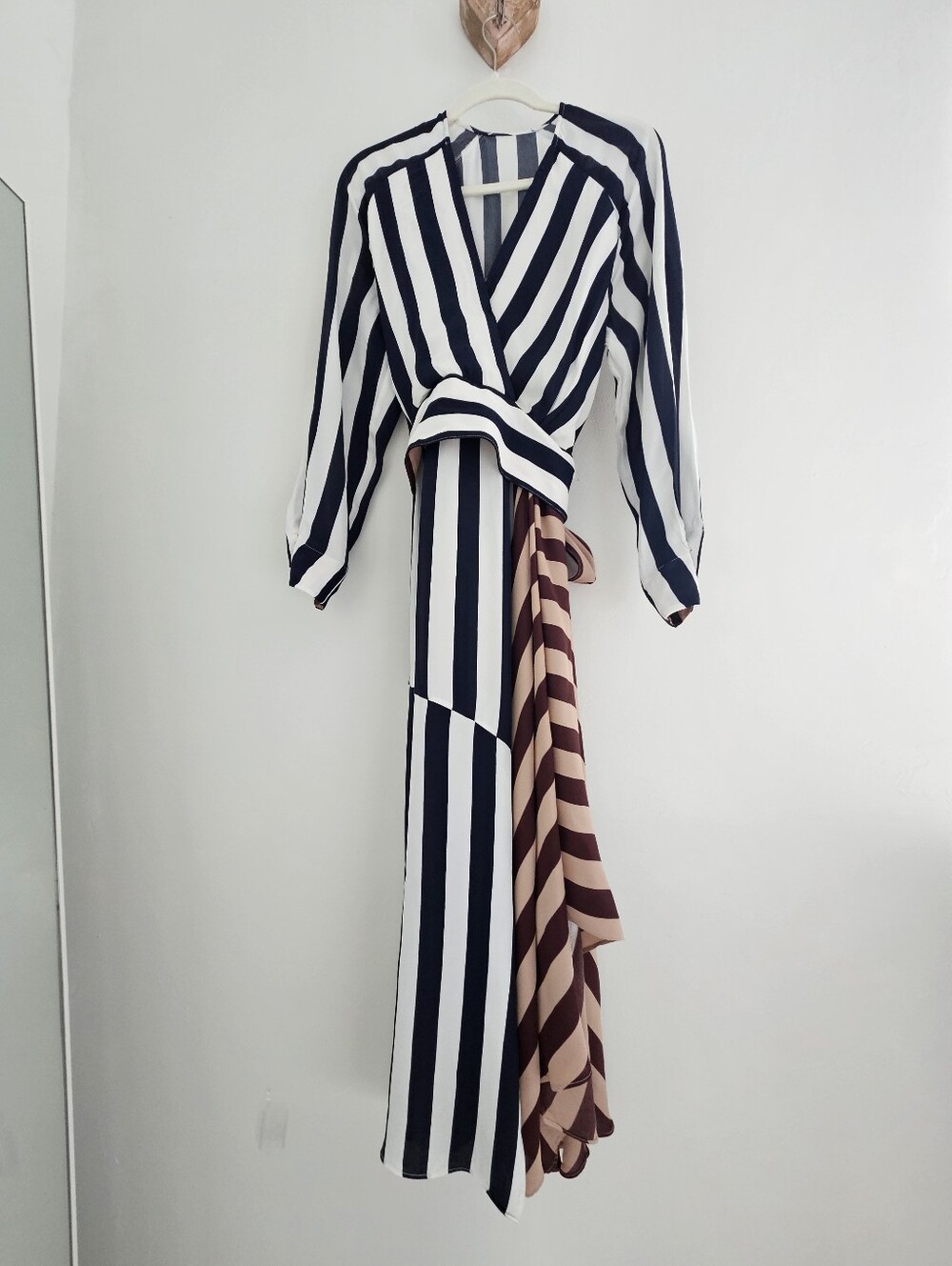 Reiss Nola Colourblock Asymmetric Stripe Midi Dress - Picture 4 of 16